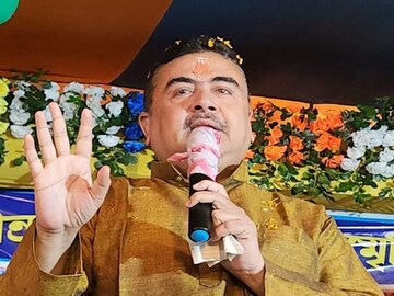 অনুব্রতকে ‘প্রধানমন্ত্রী’ বলে কটাক্ষ করে তৃণমূল ও পুলিশকে সাবধানবার্তা শুভেন্দুর