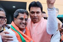 দিনভর টেনশন, অবশেষে হাসি! জয়ের খবরেই উচ্ছ্বাসে মাতলেন মানিক সাহা