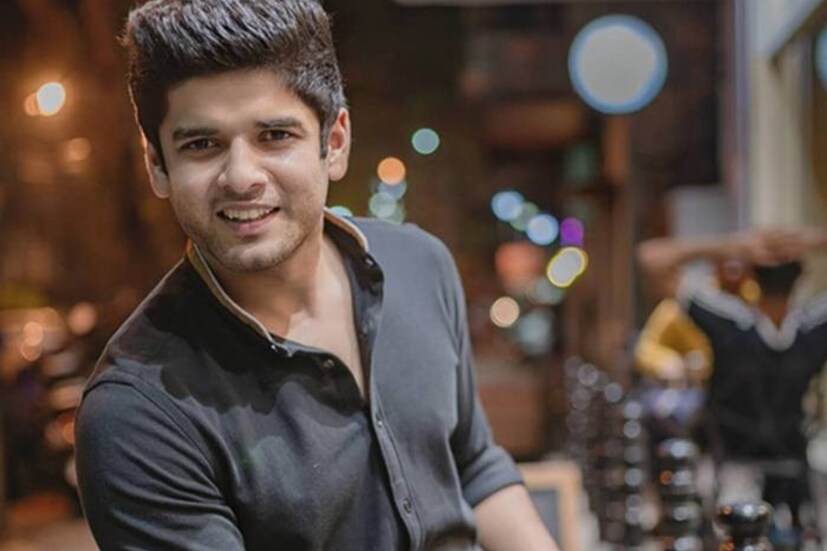 উদয় প্রতাপ সিং: ধারাবাহিকের শুরু থেকে ‘মিঠাই’ পরিবারের অন্যতম গুরুত্বপূর্ণ সদস্য উদয়প্রতাপ সিং। প্রথম দিকে বাংলা বলতে বেগ পেতে হত তাঁকে। বাংলা অক্ষর বুঝতে পারতেন না। কিন্তু ‘রাতুল’কে বিশ্বাসযোগ্য করে তুলতে অবিরাম পরিশ্রম করেছেন অভিনেতা। 