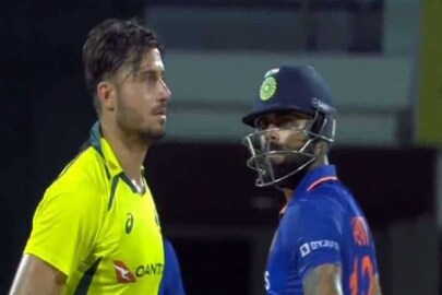 মার্কাস স্টয়নিসকে ধাক্কা মেরে সরালেন কোহলি