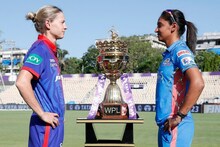 WPL 2023 Final: মেগা ফাইনালের আগে মুখোমুখি দুই অধিনায়ক, কী করলেন, দেখুন ছবি