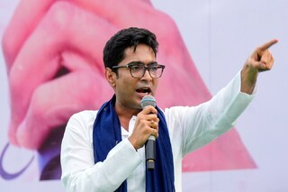 অভিষেকের চ্যালেঞ্জ