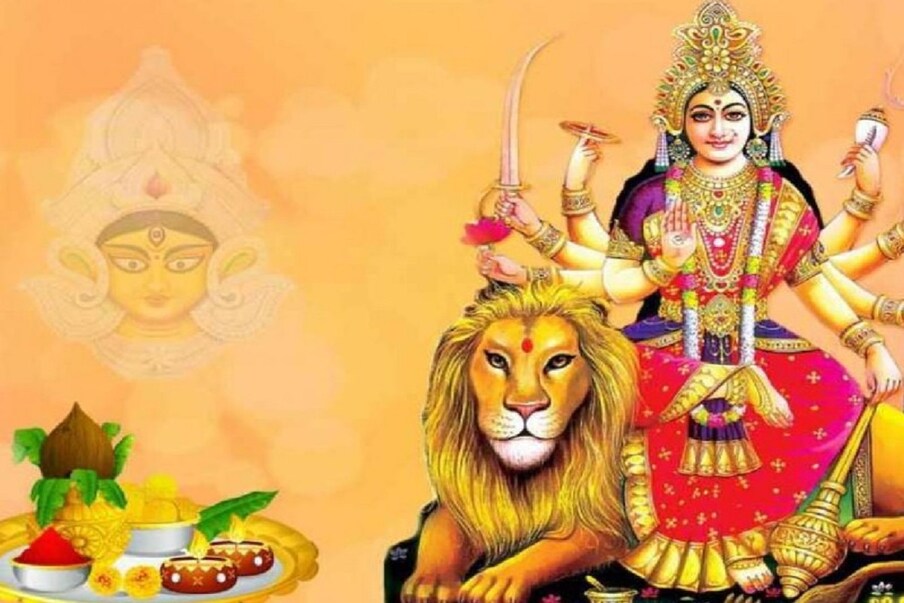  চৈত্র নবরাত্রি শুরু হয়েছে ২২ মার্চ থেকে। জ্যোতিষ গণনা অনুযায়ী, চলতি বছর চৈত্র নবরাত্রির অষ্টমী তিথিতে গ্রহগুলির মহা মিলন ঘটছে। এমন শুভ সংযোগ ৭০০ বছর পর ঘটতে চলেছে।,[object Object],বৃহস্পতি গ্রহ বর্তমানে মীন রাশিতে অবস্থান করছে। ২৮ মার্চ এই রাশিতেই অস্ত যাবে বৃহস্পতি। এর পর বুধ মেষ রাশিতে প্রবেশ করবে। অন্যদিকে, সূর্য মীন রাশিতে এবং শনি কুম্ভ রাশিতে বিরাজমান। এছাড়া শুক্র ও রাহু মেষ রাশিতে অবস্থান করছে।