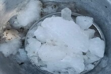 কাঠফাটা রোদে আকাশ থেকে খসল কিলো কিলো বরফের টুকরো, আতঙ্কে কাঁটা ডেবরা, দেখুন ছবি