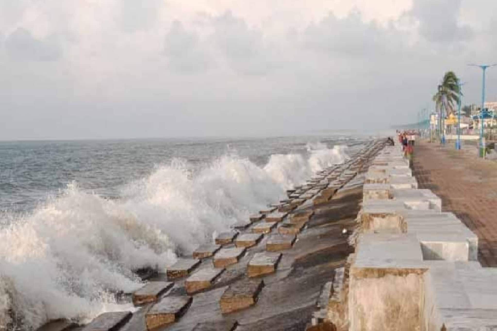 বাঙালির প্রিয় দিঘা দোলে ফাঁকা! কারণটা কী? এমন দিন আগে দেখেননি ব্যবসায়ীরা