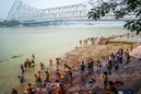 কলকাতায় গঙ্গার ঘাটে মরণ ফাঁদ, একের পর এক মৃত্যু! কী কারণ, কী রয়েছে গঙ্গার নীচে?