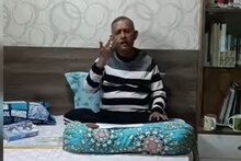 গান নিয়ে কটাক্ষ হজম হল না মেয়রের, কৈফিয়ৎ চাইতে হাজির শিক্ষিকার বাড়িতে!