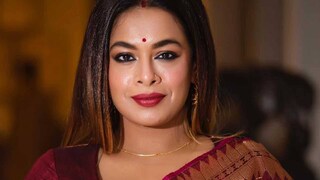 Iman Chakraborty: বুধবার ইমন সোশ্যাল মিডিয়ায় লেখেন, আর বিলম্ব না না ৷ এই পোস্ট দেখেই সকলে ধরে নিয়েছিলেন তিনি মা হতে চলেছেন৷ কমেন্টের বন্যা বয়ে গেছে নেটদুনিয়ায়৷