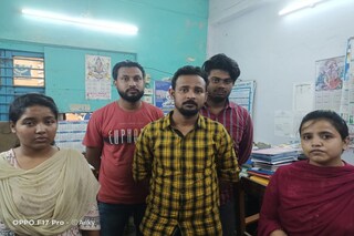 অনলাইন প্রতারণা চক্রের অভিযোগে গ্রেফতার পাঁচ