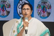 'ছবির নীচে সততার প্রতীক লিখতে পারছেন না মমতা!' প্রকাশ্যেই আক্ষেপ মন্ত্রীর