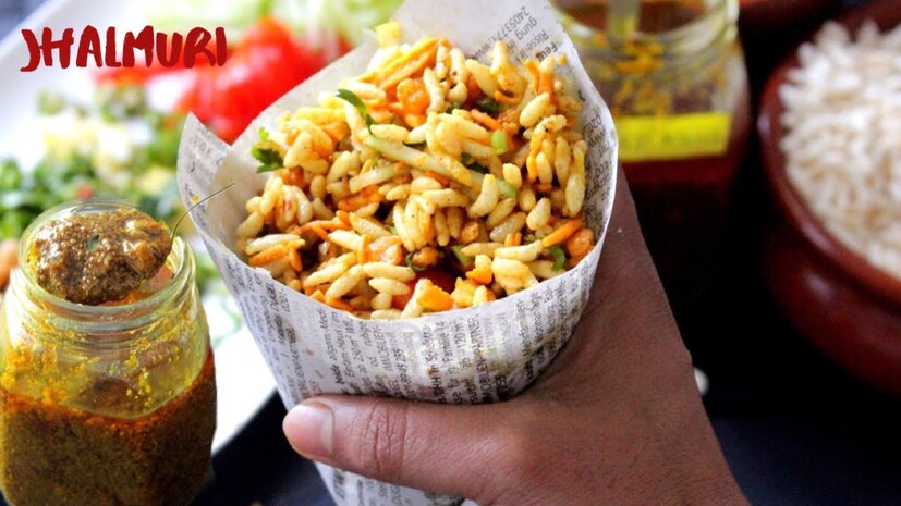 বহু মানুষ বিশেষত মহিলাদের কাছে অত্যন্ত প্রিয় ঝালমুড়ি ৷ কিন্তু অনেকেই ঝালমুড়ি পছন্দ করলেও বহু মানুষই জানেন না ঝালমুড়ির ইংরেজি কী? প্রশ্ন করলেই মাথা চুলকোবেন অনেকেই। প্রতীকী ছবি ৷