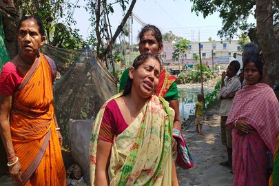 দম্পতির জোড়া দেহ উদ্ধার! অভাবের তাড়নায় চরম সিধান্ত, বারুইপুরে চাঞ্চল্য