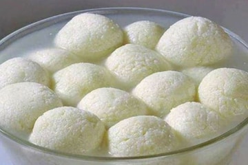 ৯৯%বাঙালিই চেনে না... বিশ্ববিখ্যাত এই 'অ্যাটম বোমা' রসগোল্লা কোথায় পাবেন? ৯৯%বাঙালিই চেনে না... বিশ্ববিখ্যাত এই 'অ্যাটম বোমা' রসগোল্লা কোথায় পাবেন?