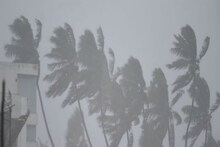 কালবৈশাখীর ধুন্ধুমার! আগামী দু'ঘণ্টায় বজ্রবিদ্যুৎ-সহ বৃষ্টি, সঙ্গে দমকা হাওয়া!