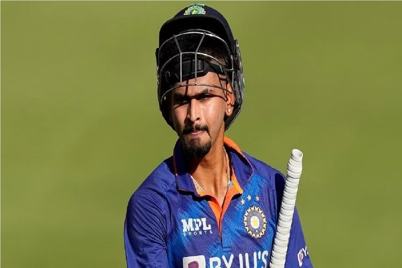 কলকাতা: ভারতের মিডল অর্ডার ব্যাটসম্যান এবং ইন্ডিয়ান প্রিমিয়ার লিগে কলকাতা নাইট রাইডার্সের অধিনায়ক, শ্রেয়স আইয়ারের পিঠের চোটে সম্ভবত অস্ত্রোপচারের হবে৷  ইন্ডিয়া টুডে অনুযায়ি  বুধবার ২৩ মার্চ শ্রেয়সের  আইয়ারের অপারেশন করা হতে চলেছে৷  শ্রেয়স বর্ডার-গাভাস্কর ট্রফি ২০২৩-এর শেষ টেস্ট ম্যাচে ব্যাট করতেও নামতে পারেননি৷  ভারতীয় ক্রিকেট কন্ট্রোল বোর্ডের (BCCI) তত্বাবধানে লন্ডনে বা ভারতের কোথাও তাঁর অস্ত্রোপচার হবে বলে জানা যাচ্ছে৷