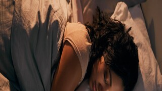 রেস্তোরাঁয় কব্জি ডুবিয়ে খেয়ে আরামে ঘুম! 