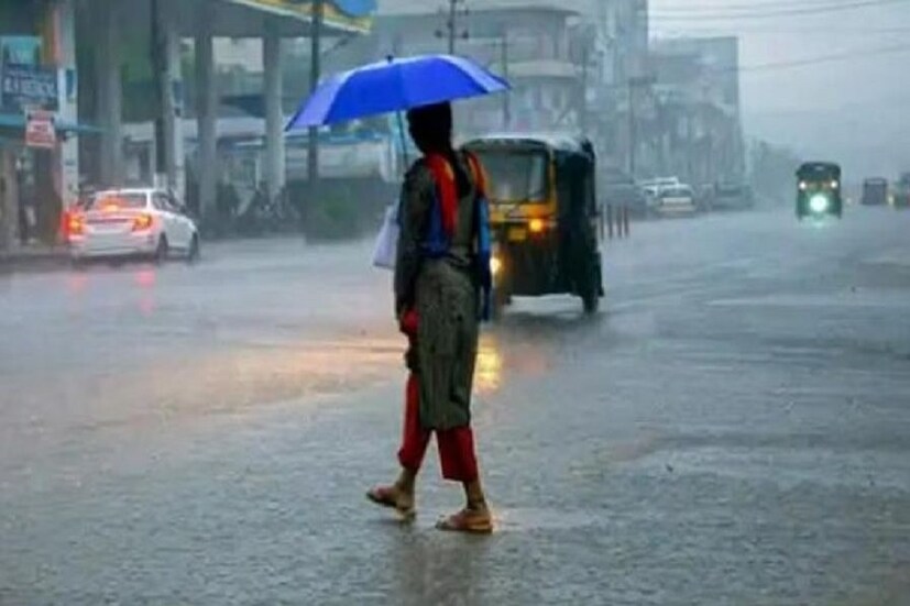 আইএমডি-র ওয়েদার আপডেট অনুসারে, ১৫ থেকে ১৭ মার্চের মধ্যে, বাংলা, ঝাড়খণ্ড, তামিলনাড়ু, অন্ধ্রপ্রদেশ, তেলেঙ্গানা, কর্ণাটক, গুজরাট, মহারাষ্ট্র, মধ্যপ্রদেশ, বিদর্ভ, ছত্তিশগড়, বিহার, ওড়িশায় বজ্রপাত, বজ্রপাত এবং দমকা হাওয়া হওয়ার সম্ভাবনা রয়েছে। ৩০-৪০ কিমি প্রতি ঘণ্টা গতিবেগে হালকা থেকে মাঝারি বৃষ্টির সম্ভাবনা রয়েছে। Photo- Representative 