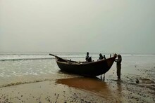 দোল মিটলেই ঝমঝমিয়ে বৃষ্টি! আবহাওয়ায় বড় বদল একদিনের মধ্যে, কী বলছে হাওয়া অফিস!