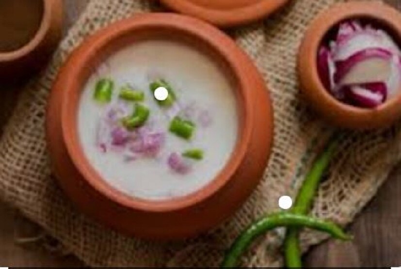 অনেকেই পান্তাকে ওয়াটার রাইস (water rice) বলেন! অর্থাৎ জলভাত। তবে Water Rice বা  fermented rice-ই পান্তা ভাতের সঠিক ইংরেজি!  photo source collected 