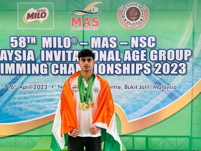 সাম্প্রতিক সাঁতার চ্যাম্পিয়নশিপে পাঁচটি স্বর্ণপদক জিতেছেন বেদান্ত৷ আর তাতেই গর্বে বুক চওড়া হয়ে গেছে অভিনেতা আর মাধবনের। থ্রি ইডিয়েটস-এর অভিনেতা ট্যুইটারে ছেলের ছবি শেয়ার করেছেন। ছবিতে বেদান্তকে তার পদক দেখাতে দেখা গেছে। তার গায়ে জড়িয়ে রয়েছে ভারতের জাতীয় পতাকা৷ গলায় ঝুলছে এক গোছা মেডেল। হাতে আরেকটা৷
