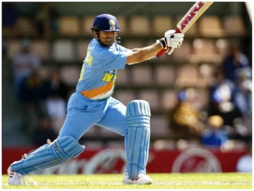 পাশাপাশি আরও একটি উল্লেখযোগ্য হল 'ক্রিকেট ঈশ্বর', মাস্টারব্লাস্টার সচিন তেন্ডুলকারের টেস্ট রান ছিল ৯ হাজারের কম। অধরা ছিল কেরিয়ারের বেশিরভাগ মাইলস্টোন। সেই সময় নিউজিল্যান্ডকে হারিয়েছিল ভারত।