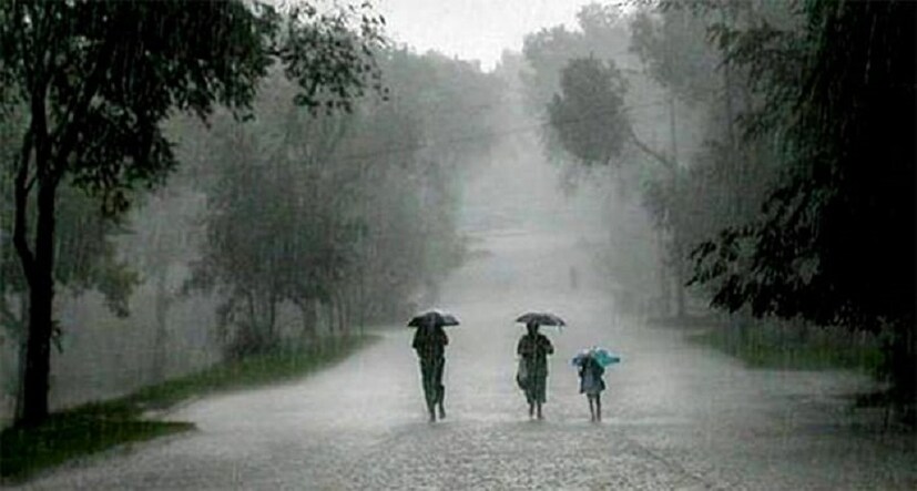 অনুমান করা যাচ্ছে যে প্রায় ছয় থেকে সাত দিন অর্থাৎ ২৬ এপ্রিলের পর হতে পারে বৃষ্টিপাত এমনটাই বলছেন জ্যোতিষী দেবব্রত চ্যাটার্জী। জ্যোতিষ চর্চা অনুযায়ী প্রায় সাত দিন অব্যাহত থাকবে এই ভয়ানক দাবদাহ।( লেখা: নীলাঞ্জন ব্যানার্জী)