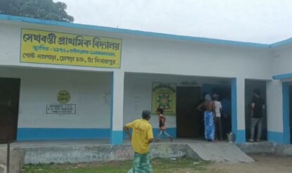 চোপড়া ব্লকের সেখবস্তী প্রাথমিক বিদ্যালয়ে চুরির ঘটনায় চাঞ্চল্য ছড়াল এলাকায়,,