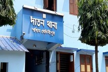 সীমান্তে টাকা উদ্ধার, পুলিশকে 'টাকার' অফার ধৃতের
