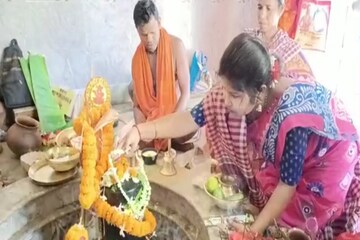 মন্দিরে