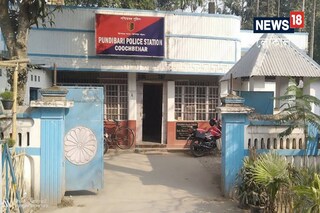 মামার সঙ্গে প্রণয়ের সম্পর্কের জেরে ধর্ণায় ভাগ্নি!