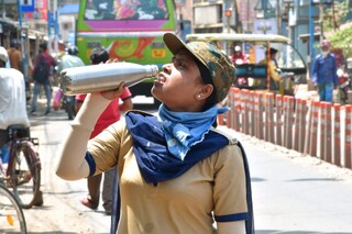  বেলা ১২ টা থেকে বিকেল পাঁচটা পর্যন্ত নিরাপদে আশ্রয়ে থাকার নির্দেশ ট্রাফিকের