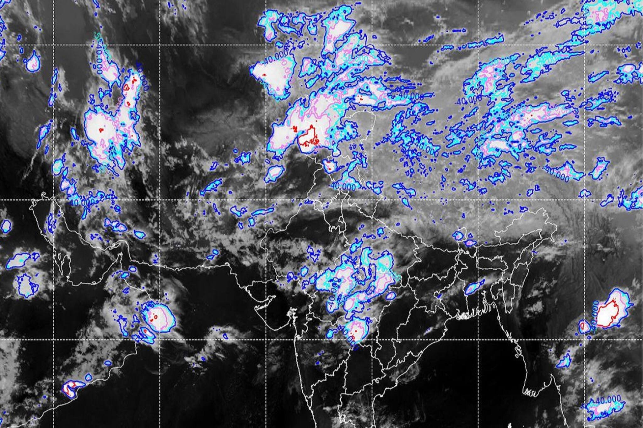 রাতেই নামবে বৃষ্টি! ৩০-৪০ কিমি বেগে ঝোড়ো হাওয়া! জানুন কোথায় জারি হল সতর্কতা!
