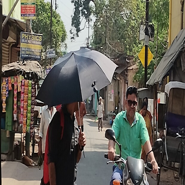 বর্তমানে ভারতবর্ষের অন্যতম উষ্ণ এলাকাগুলোর মধ্যে একটি হল বাঁকুড়া। প্রখর সূর্যের অতিবেগুনি রশ্মি পরিমাণ আজ অত্যন্ত বেশি থাকবে বলে পূর্বাভাস আবহাওয়া অফিসের। 
