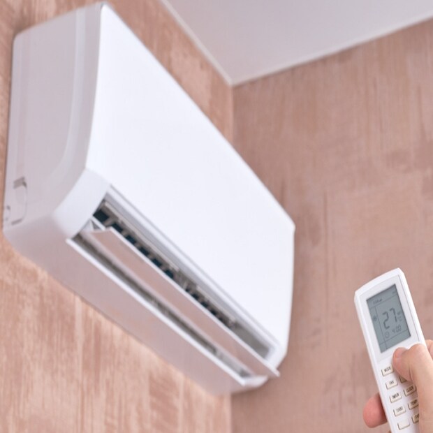 Voltas ১.৫ টন থ্রি-স্টার ইনভার্টার এসির দাম ৫৫,৯৯৯ টাকা। এই এসি-টি Amazon-এ পাওয়া যাবে ৩৬ শতাংশ ছাড়ে।