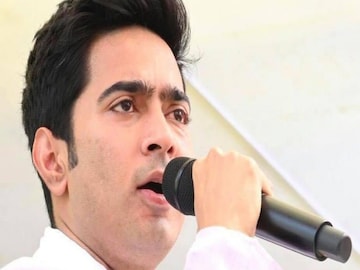 বৃহত্তর আন্দোলনের হুমকি অভিষেকের