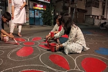 নাচে-গানে বর্ষবরণ, রঙের আলপনায় রঙিন শহরের রাস্তা