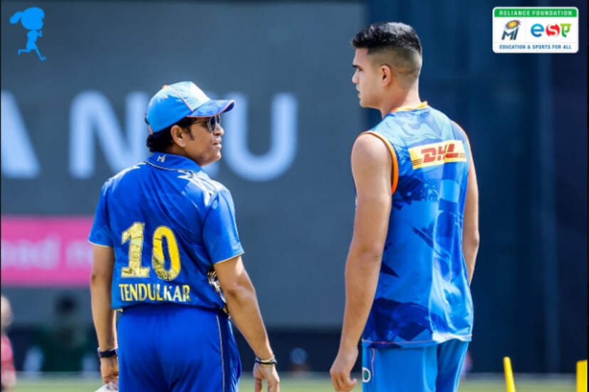 আর এবার ২০২৩ সালে আইপিএলে অভিষেক হল সচিন পুত্র অর্জুনের। তাঁরও আইপিএলের প্রথম ওভারের কেকেআরের বিরুদ্ধে ও অর্জুনও খরচ করেছেন ৫ রান। ছেলে ও বাবার অদ্ভূত মিলে খুশি ফ্যানেরা।
