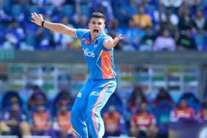 সচিনের ছেলেকে নিয়ে হাসাহাসি!