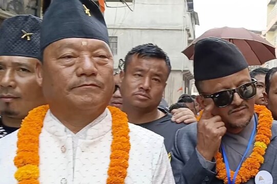 পাহাড়ে ফের নয়া সমীকরণ