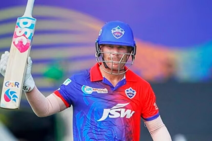 দল হারের হ্যাটট্রিক করলেও রাজস্থানের বিরুদ্ধে ৬৫ রানের ইনিংস খেলে ইতিহাসের পাতায় নাম তুললেন ডেভিড ওয়ার্নার।