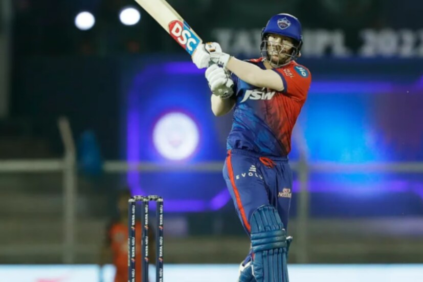 একইসঙ্গে ভাঙলেন বিরাট কোহলি ও শিখর ধওয়ানের রেকর্ড ভেঙে আইপিএলের ইতিহাসে দ্রুততম ৬ হাজার রান করার রেকর্ডও গড়লেন ওয়ার্নার।