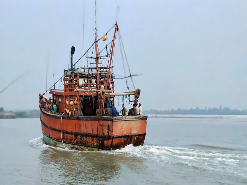 পূর্ব মেদিনীপুর জেলার কাঁথি শহরের সর্বোচ্চ তাপমাত্রা ৩৩.৮ ডিগ্রি সেলসিয়াস ও সর্বনিম্ন তাপমাত্রা ২৩.৫ ডিগ্রি সেলসিয়াস। কাঁথিতে মেঘলা আকাশ ও ঝড় বৃষ্টির সম্ভাবনা। পূর্ব মেদিনীপুর জেলার এগরা শহরের তাপমাত্রা সর্বোচ্চ ৩৩ ডিগ্রি সেলসিয়াস, এবং সর্বনিম্ন ২৩.৬ ডিগ্রি সেলসিয়াস।