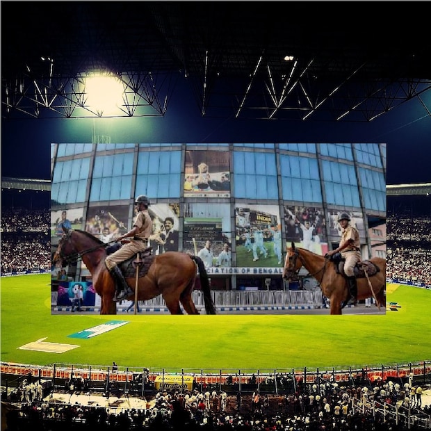 কলকাতা: বৃহস্পতিবার রাতে কলকাতায় মেগা সেলিব্রেশনের রাত৷ কেকেআর বনাম আরসিবি ম্যাচ খেলা হবে ইডেন গার্ডেন্সে৷ আইপিএল ২০২৩-র প্রথম হোম ম্যাচ৷ কিন্তু শুধু সেটুকুই নয়৷ কোভিড ১৯ পরবর্তী কালে লম্বা বিরতির পর প্রথমবার ঘরের মাঠে ম্যাচ খেলবে কেকেআর৷ কলকাতা: বৃহস্পতিবার রাতে কলকাতায় মেগা সেলিব্রেশনের রাত৷ কেকেআর বনাম আরসিবি ম্যাচ খেলা হবে ইডেন গার্ডেন্সে৷ আইপিএল ২০২৩-র প্রথম হোম ম্যাচ৷ কিন্তু শুধু সেটুকুই নয়৷ কোভিড ১৯ পরবর্তী কালে লম্বা বিরতির পর প্রথমবার ঘরের মাঠে ম্যাচ খেলবে কেকেআর৷