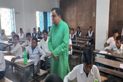 শিক্ষালয়ে নিতে হবে এক্সট্রা ক্লাস 