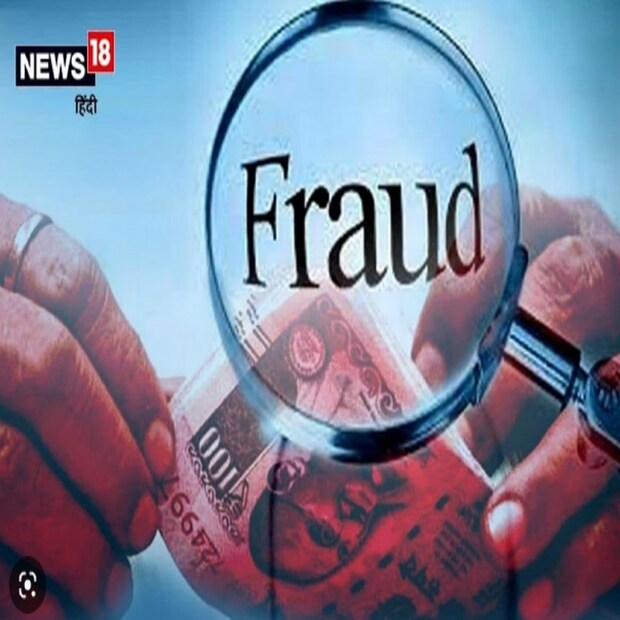 ৩. পাবলিক ওয়াই-ফাই নয় চেষ্টা করতে হবে পাবলিক ওয়াই-ফাই ব্যবহার না করা অনলাইন ব্যাঙ্কিংয়ের সময়ে, এতে অন্যপক্ষ খুব সহজেই অ্যাকাউন্টের অ্যাকসেস পেতে পারে। নেহাতই যদি করতে হয় আপৎকালে, তাহলে মাথায় রাখতে হবে তিন বিষয়: - পাবলিক ফাইল শেয়ারিং ডিজএবল করে রাখতে হবে - স্রেফ https-ওয়ালা সুরক্ষিত সাইটের মাধ্যমেই লেনদেন করতে হবে - সম্ভব হলে VPN সেট করে রাখতে হবে
