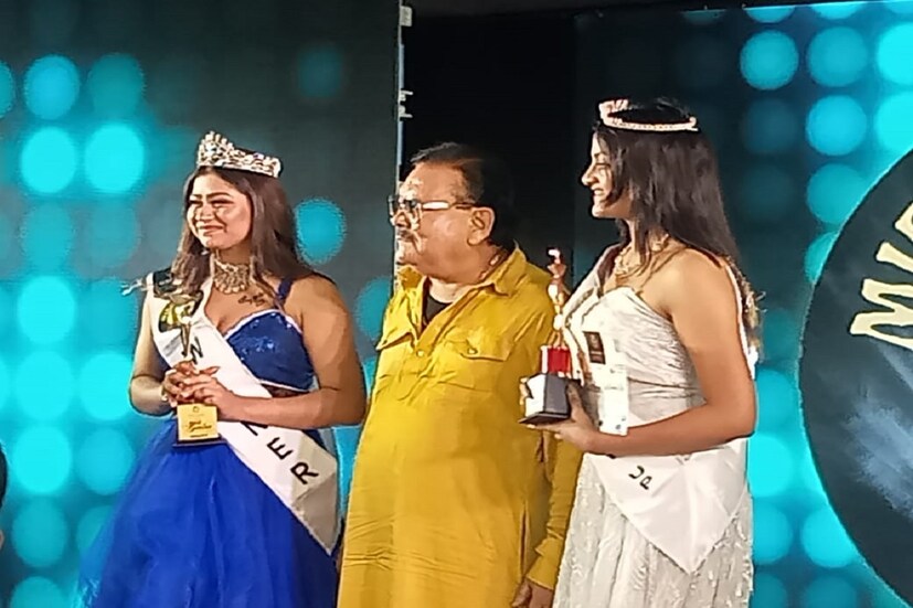 সফল বিজয়িনী সানা চক্রবর্তী, মৌমিতা বিশ্বাস ও মৌলি দাস অধিকারীদের মাথায় &quot;মিস বনিতার ২০২৩&quot;এর   মুকুট  পরিয়ে দেন মদন মিত্র এবং জয় বন্দ্যোপাধ্যায় এবং গোল্ড অ্যান্ড ডায়মন্ড বাজারের কর্নধার মধুজা দে। তবে এদিনের অনুষ্ঠানের আলোচিত বিষয় ছিল কামারহাটির তৃণমূল বিধায়ক মদন মিত্রের ramp-এ হাঁটা এবং তা দেখলেন দক্ষিন দিনাজপুরের বিজেপি  বিধায়ক বুধরাই টুডু সহ উপস্থিত দর্শক।  Input- Manash Basak