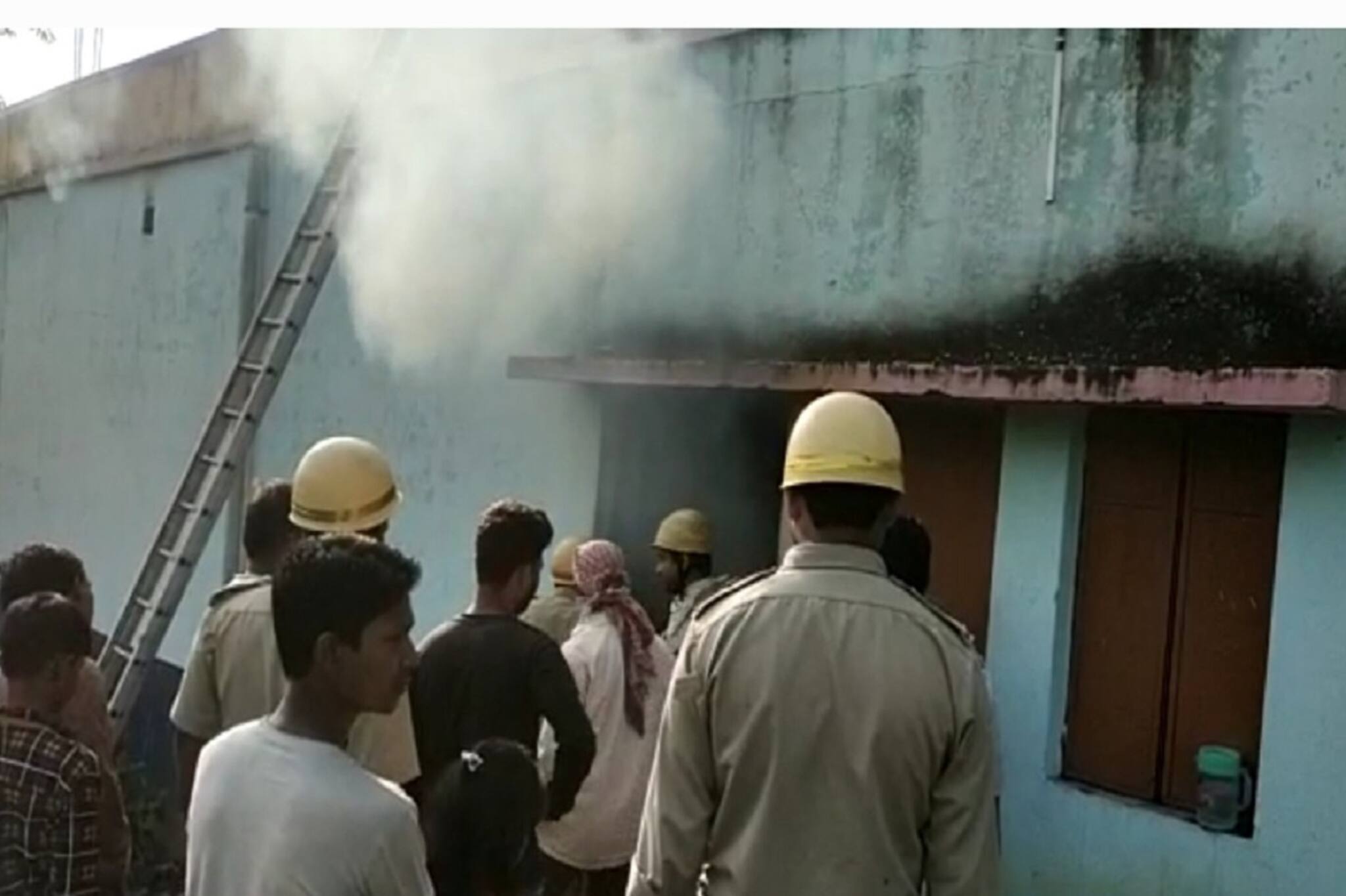 চটের গোডাউনে ভয়াবহ আগুনে ঝলসে গেল কর্মীর দেহ, মর্মান্তিক ঘটনা