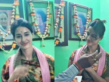 ক্রপ টপের উপর শাল জড়িয়েও শেষরক্ষা হল না, স্বল্প পোশাকে দিশাকে দেখে নিন্দার ঝড় নেটদুনিয়ায়
