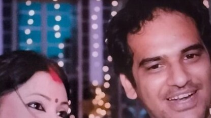 'বিয়ের জন্মদিন!' বিয়ের অদেখা ছবিতে কেমন লাগছে ঋত্বিক-অপরাজিতাকে, নিমেষে ভাইরাল ছবি
'বিয়ের জন্মদিন!' বিয়ের অদেখা ছবিতে কেমন লাগছে ঋত্বিক-অপরাজিতাকে, নিমেষে ভাইরাল ছবি