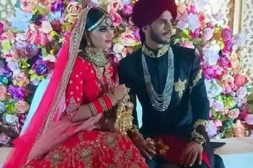 পাক ক্রিকেটার হাসান আলি ২০১৯ সালে সামিয়া আরজুকে বিয়ে করেন। হেলেনা হাসান আলি নামে এক মেয়েও রয়েছে তাঁদের।